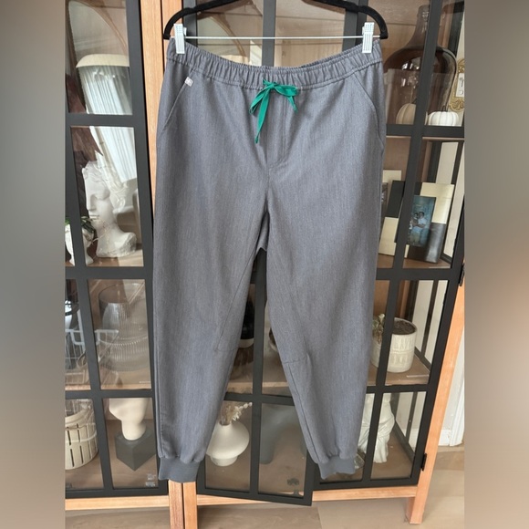 FIGS Scrubs Tansen Joggers Scrub Pants graphite cuff slim fit regular pockets - Picture 2 of 7